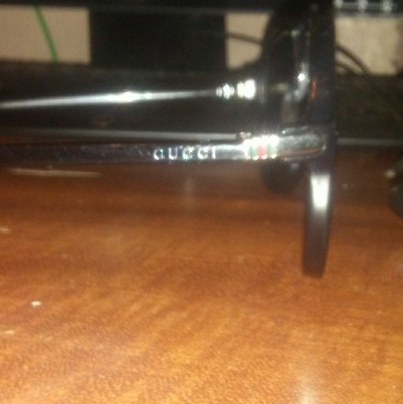Black Frames Gucci Shades
